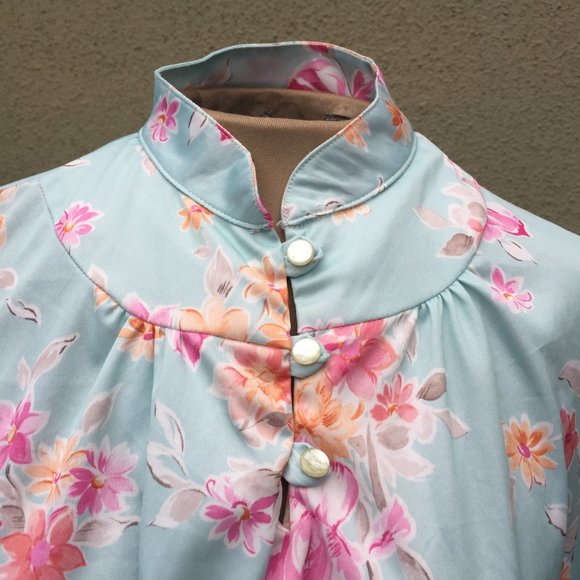 Sweet Pastel Floral Blouse - Picture 2 of 8